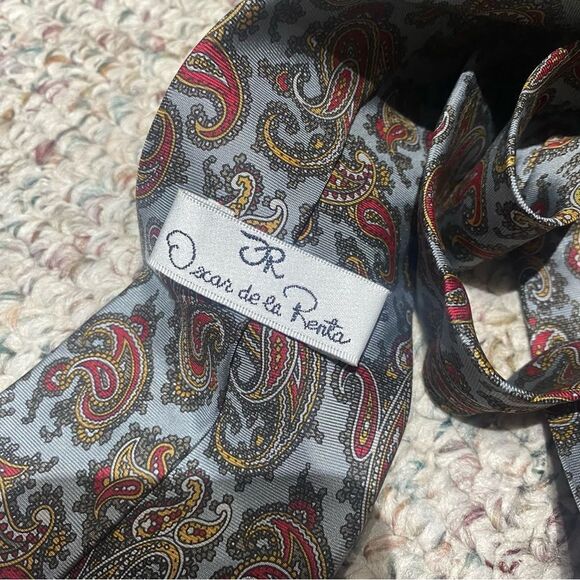 Oscar De La Renta Paisley Print Mens Silk Neck Tie - Picture 3 of 3